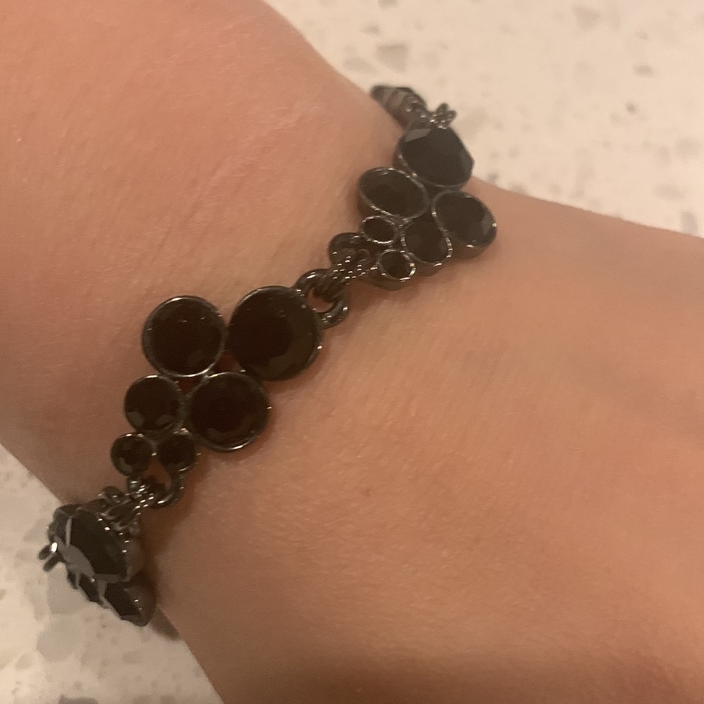 WHITE HOUSE | BLACK MARKET Onyx Faux Gem Bracelet